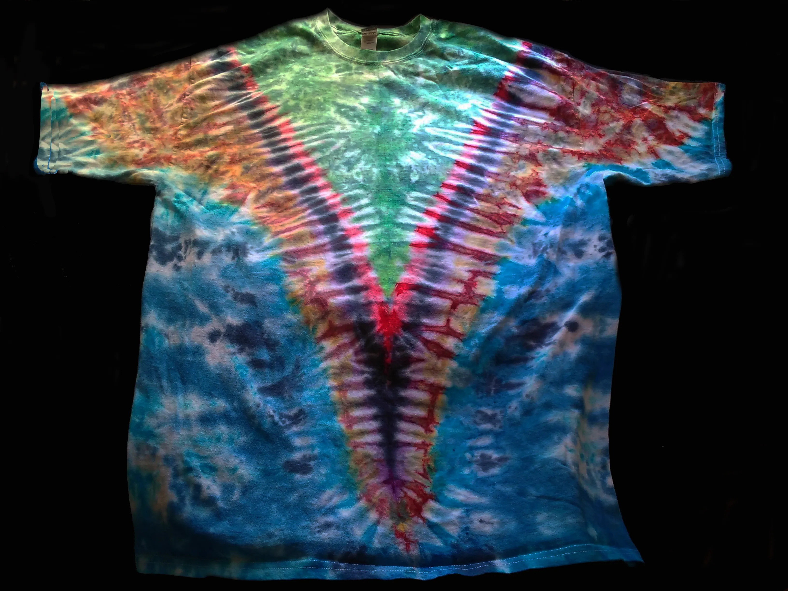 Men's Tie dye short-sleeve Tees/ V for Victory/ Multi-color